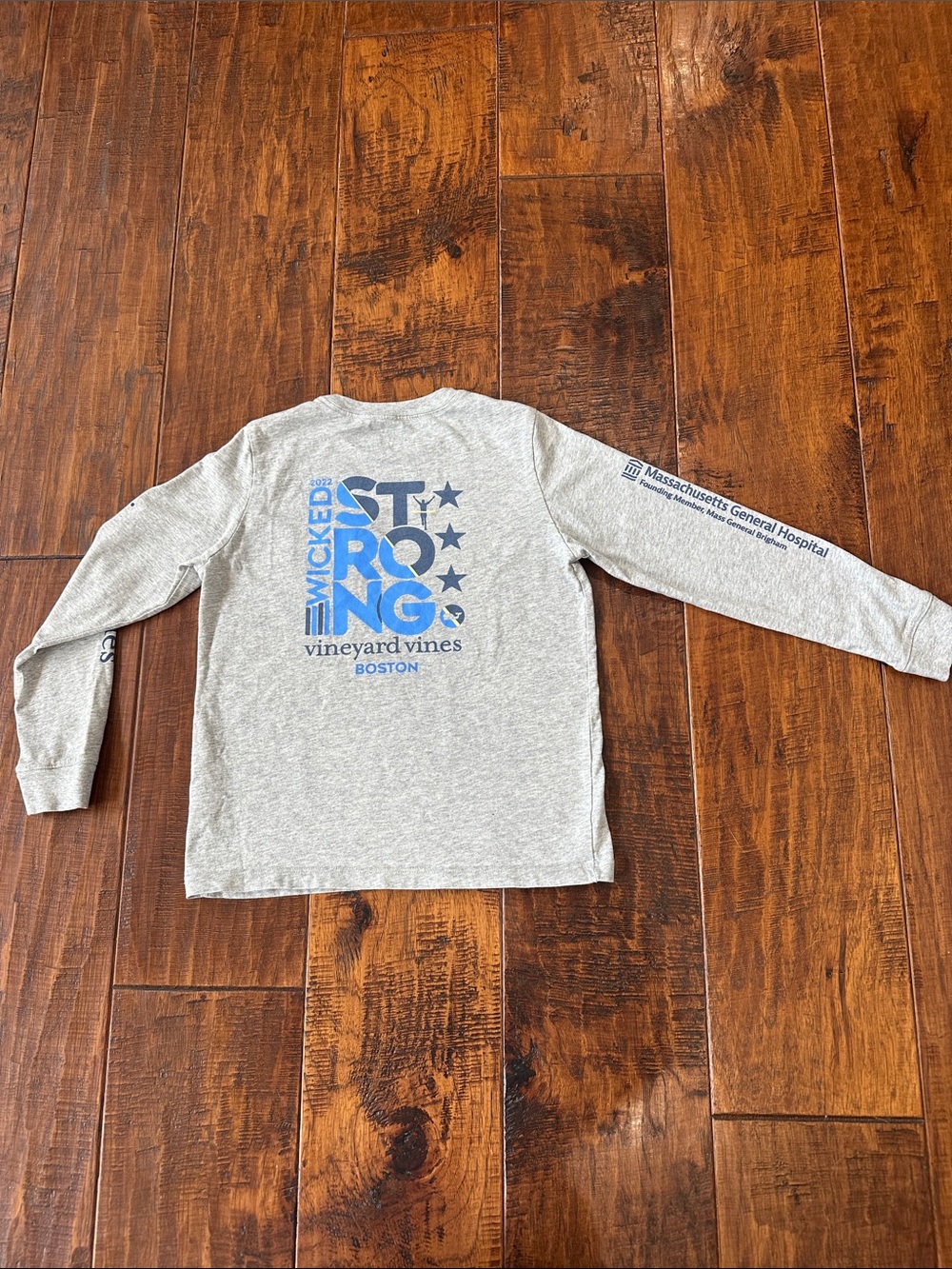 Vineyard Vines Boys Grey Boston MGH Wicked Strong Graphic Tee Size 7